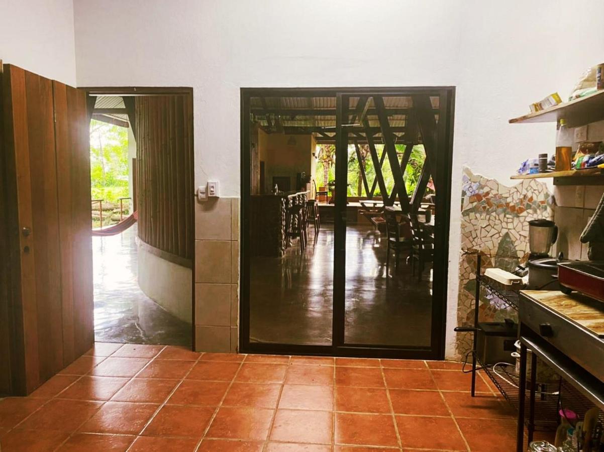 Luminosa Uvita Hostel Luaran gambar