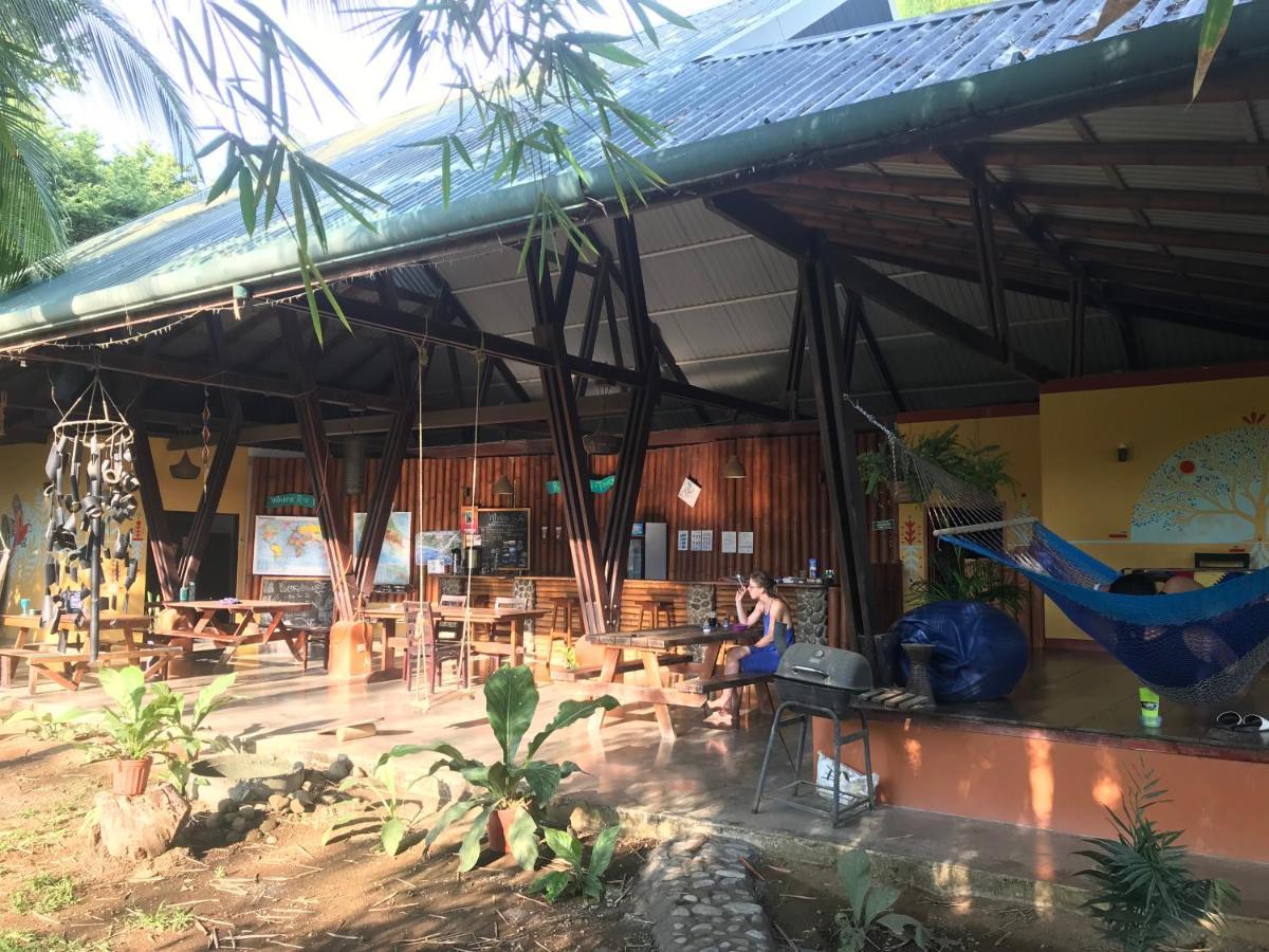Luminosa Uvita Hostel Luaran gambar