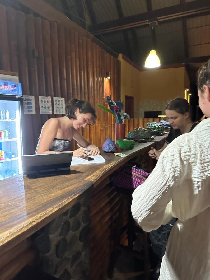 Luminosa Uvita Hostel Luaran gambar