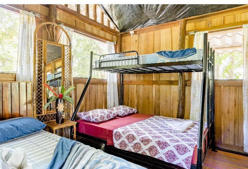 Luminosa Uvita Hostel Luaran gambar