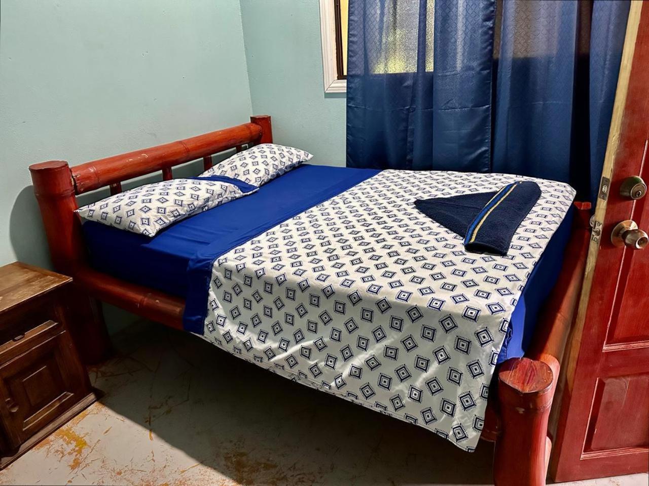 Luminosa Uvita Hostel Luaran gambar
